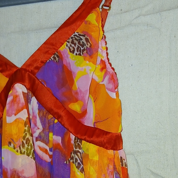 Very Sexy by Victoria's Secret Vibrant Floral Babydoll Gown - Picture 3 of 14